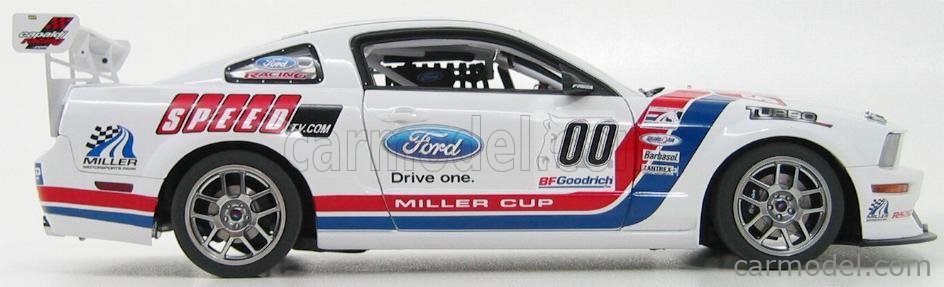 Ford Mustang FR500 1/18スケール ミニカー 1:18 Scale 2022 Ford Mustang Shelby GT500 - Shadow Black