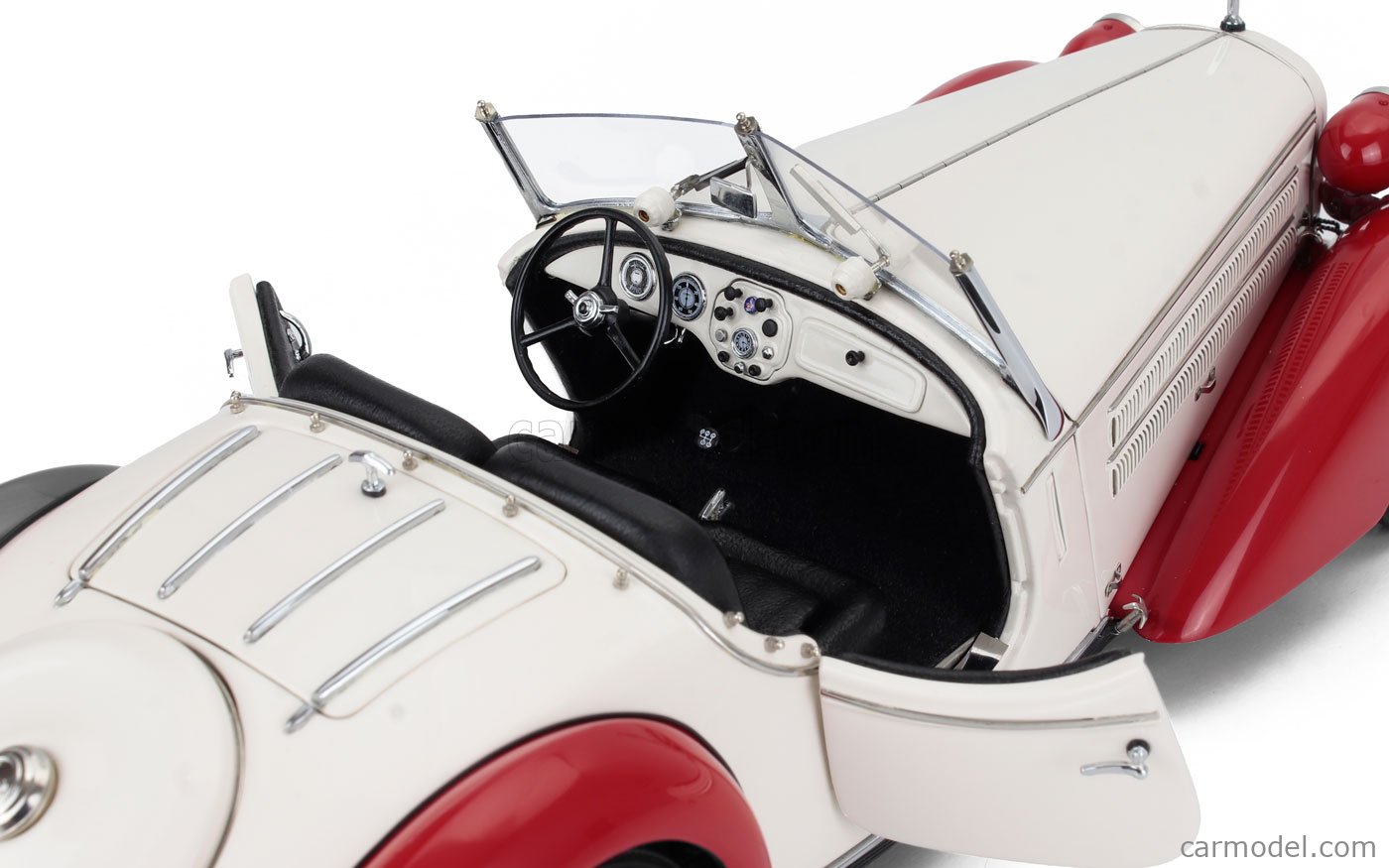 CMC M075C Scale 1/18 | AUDI 225 ROADSTER 1935 WHITE RED