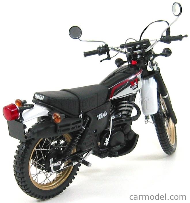 MINICHAMPS 122163301 Scale 1/12 | YAMAHA XT 500 1981 BLACK WHITE