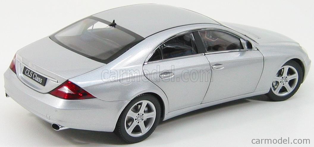 KYOSHO 08401S Scale 1/18 | MERCEDES BENZ CLS-CLASS CLS500 2004 SILVER