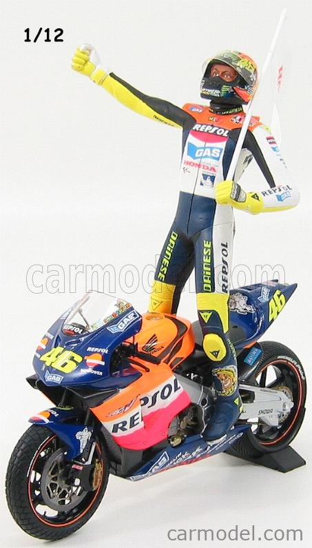 HONDA - RC211V TEAM REPSOL N 46 1st WINNER IN MOTOGP + FIGURES VALENTINO  ROSSI 2002 WORLD CHAMPION (WITH RAIN TYRES)