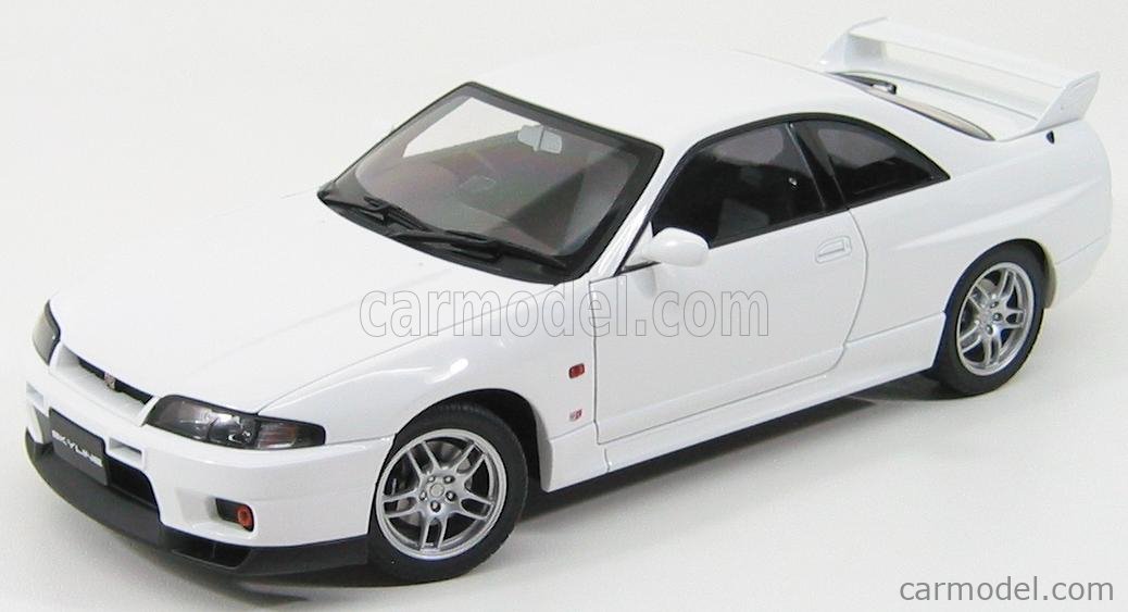 1/18ニッサンスカイラインGT-R R33 V-Spec オートアート-