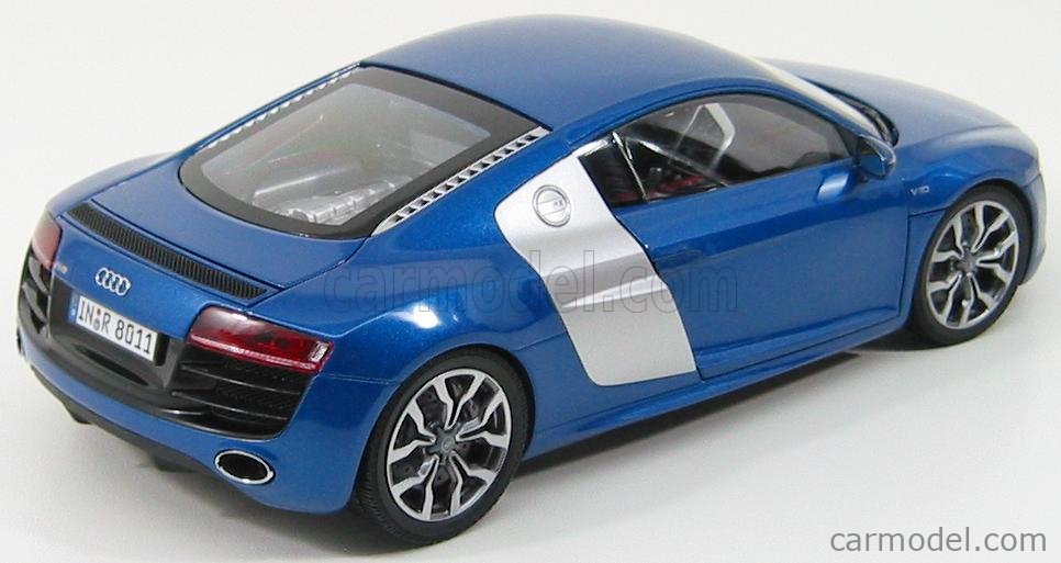 modellismo auto in scala Aud i R8 (R8 blue) : : Giochi e giocattoli