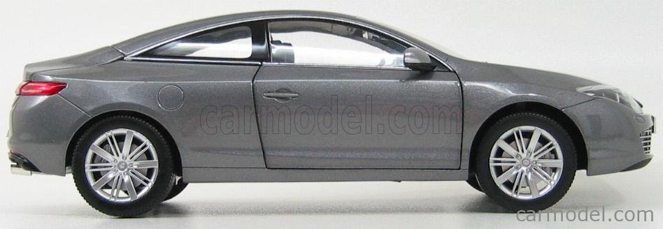 Maquette voiture : Metal Kit : Renault Laguna Coupé