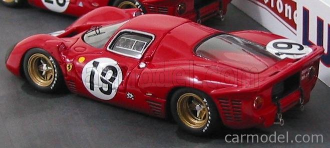 MG-MODEL MIT002 Scale 1/43 | FERRARI DIORAMA WITH 2X 330P4 COUPE 1X ...