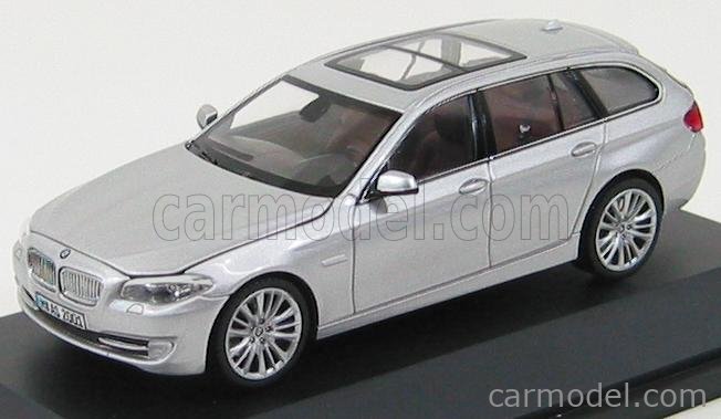 シュコー BMW 550i F10 1/43 ミニカー 白 5シリーズ-