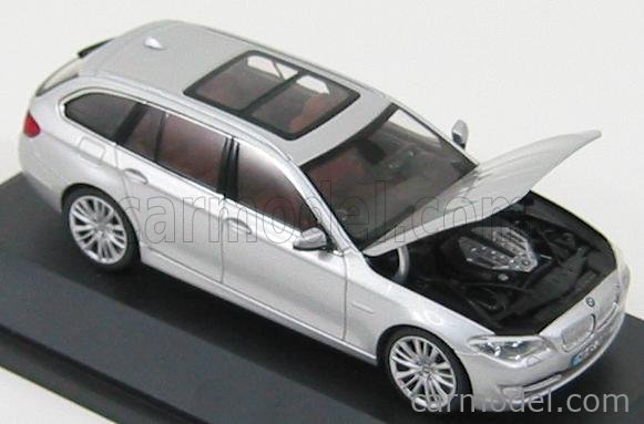 シュコー BMW 550i F10 1/43 ミニカー 白 5シリーズ-