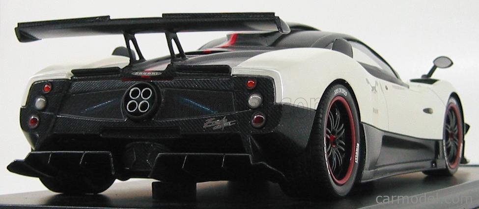 Motormax 1/18 Pagani Zonda 5 Cinque Diecast Model Car – White & Black – 79158