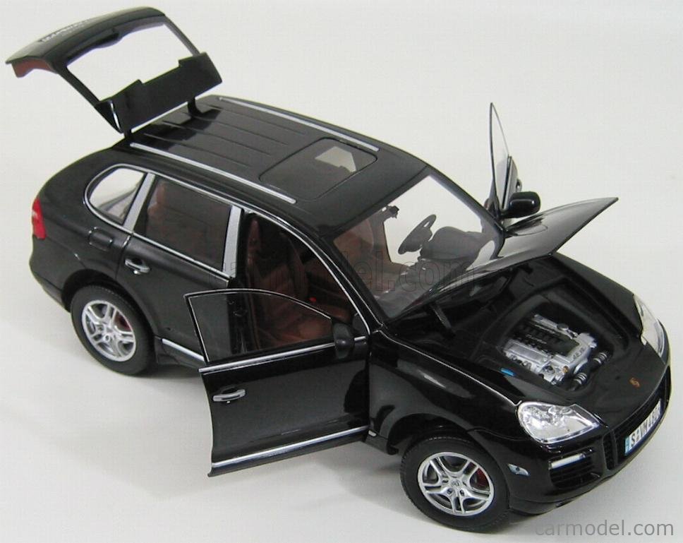 Minichamps 1:18 Porsche Cayenne Turbo S année 2014 noir métallique