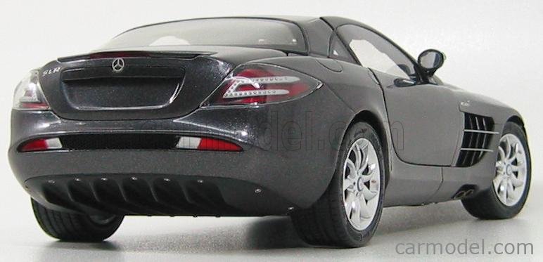 CMC M045B Masstab: 1/18 | MERCEDES BENZ SLR MCLAREN 2003 GREY MET