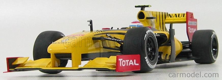 RENAULT - F1 R30 N 12 SHOWCAR 2010 V.PETROV