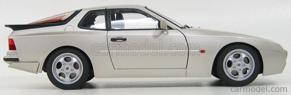 AUTOART 77956 Scale 1/18 | PORSCHE 944 TURBO 1986 SILVER