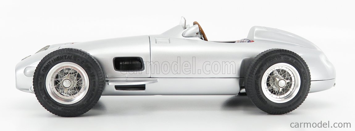 CMC M006 Scale 1/18 | MERCEDES BENZ F1 W196 SPIDER 1955 SILVER