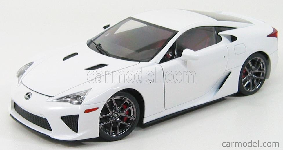 新品NEW78831 オートアート 1/18 レクサス LFA ホワイト (京商) 乗用車