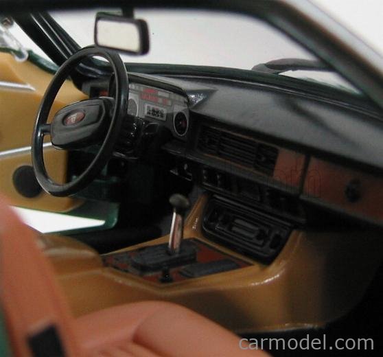 YAT-MING 92658GR Scale 1/18 | JAGUAR XJS COUPE 1975 GREEN MET