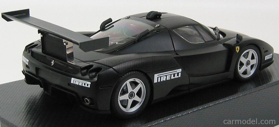 Modello Ferrari Enzo in scala 1:18 Ferrari Uomo