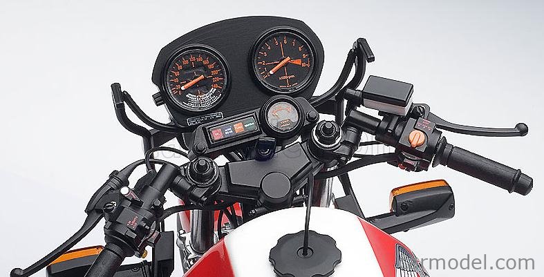 AUTOART 06011 Masstab: 1/6 | HONDA CB1100R 1983 WHITE RED BLUE