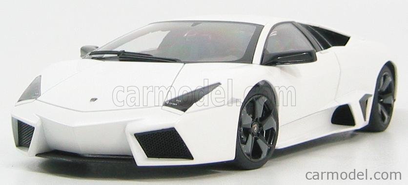 Autoart 1/18 Lambo reventon 中古 1/18 AUTOart Lamborghini Reventon (Black) Diecast Car Model