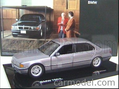 BMW - 750iL TOMORROW NEVER DIES