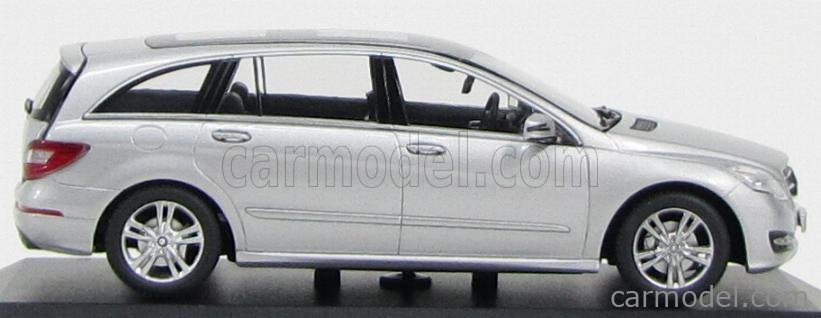 Minichamps 1:43 Mercedes-Benz 300 TE  S124  Année De Construction 1990 Argent Metallique 940037014