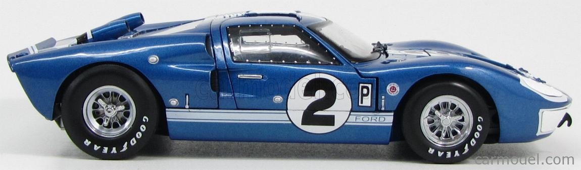 SHELBY-COLLECTIBLES SHELBY401 Escala 1/18  FORD USA GT40 MKII 7.0L V8 TEAM SHELBY AMERICAN INC. N 2 12h SEBRING 1966 D.GURNEY - J.GRANT BLUE MET WHITE