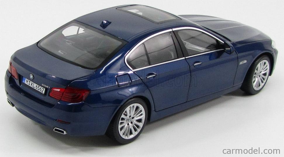 BMW - 5-SERIES 550i (F10) 2010