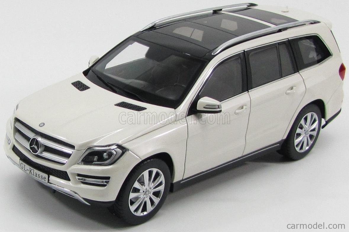 Mercedes-Benz A-Class digital white, Norev, 1:18 - B66960429