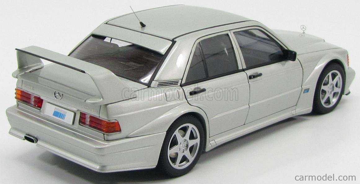 ミニカー AUTOart Mercedes-Benz 190E 1/18 AUTOART 76134 Scale 1/18 | MERCEDES BENZ 190E 2.0 1986 SILVER