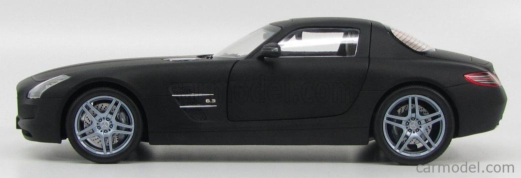 MERCEDES AMG GT Noir Série 2020 Mat Vert Metallic Modellauto 1:18 Minichamps EUR 132,37 - FR