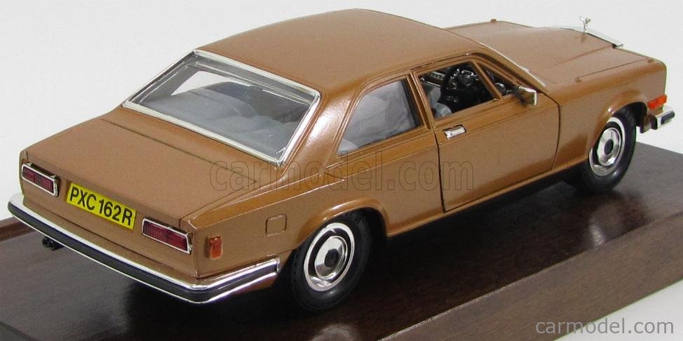 BURAGO 3003 Scale 1/22 | ROLLS ROYCE CAMARGUE COUPE 1975 - WOODEN BASE ...