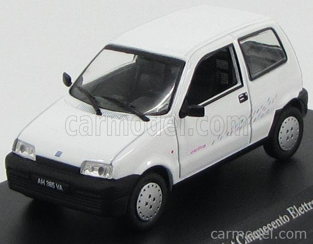 1/43 ミニチャンプス フィアット Fiat 500 1965 ホワイト