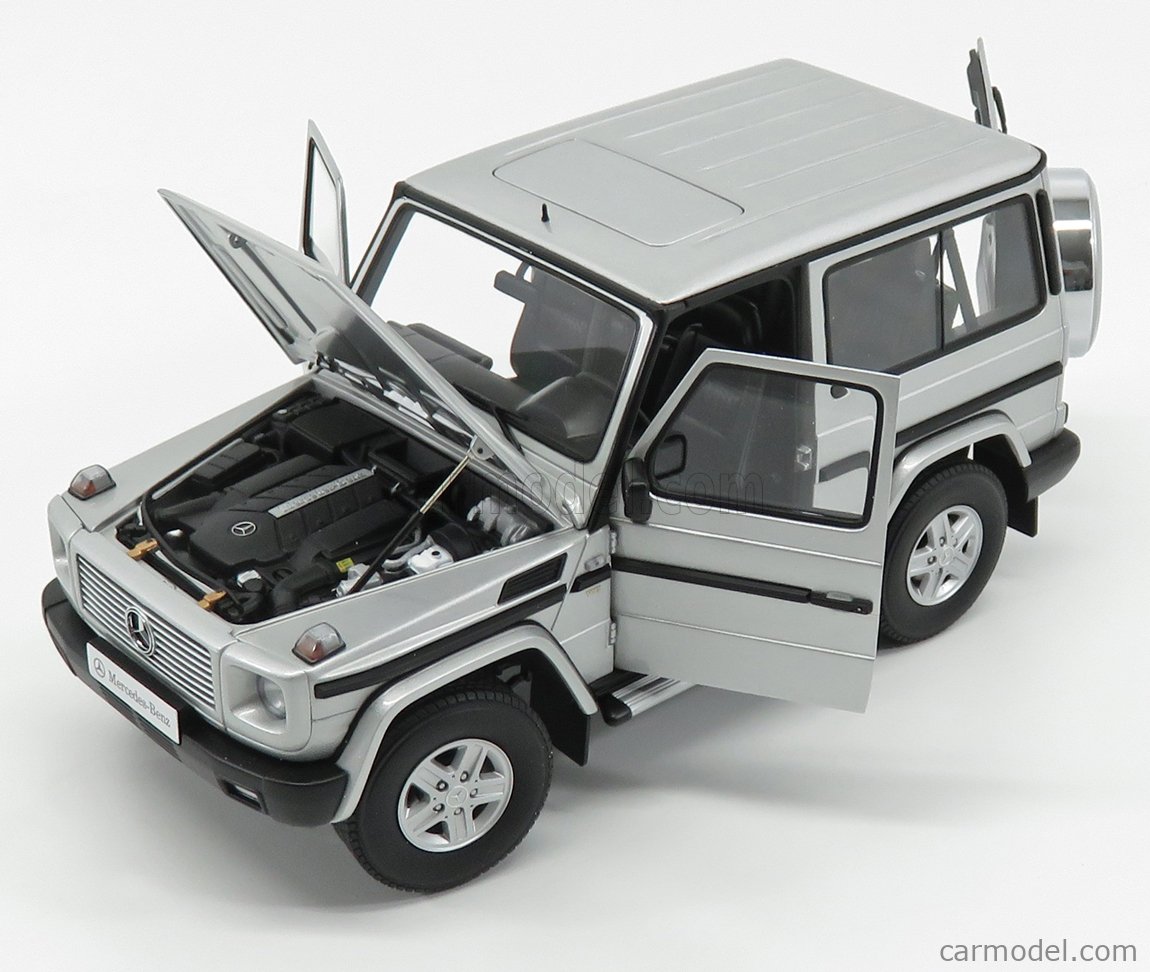 AUTOART 76112 Scale 1/18 | MERCEDES BENZ G-CLASS G500 V8 SWB