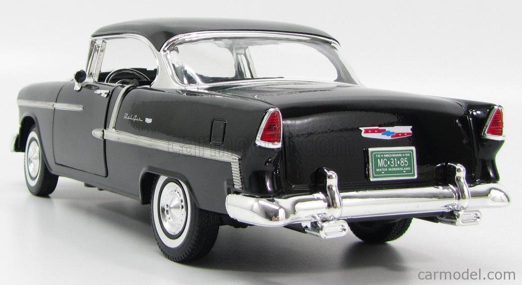 Chevrolet Bel Air Cabriolet 1955 - 1:18 MotorMax - James Bond MTM79831