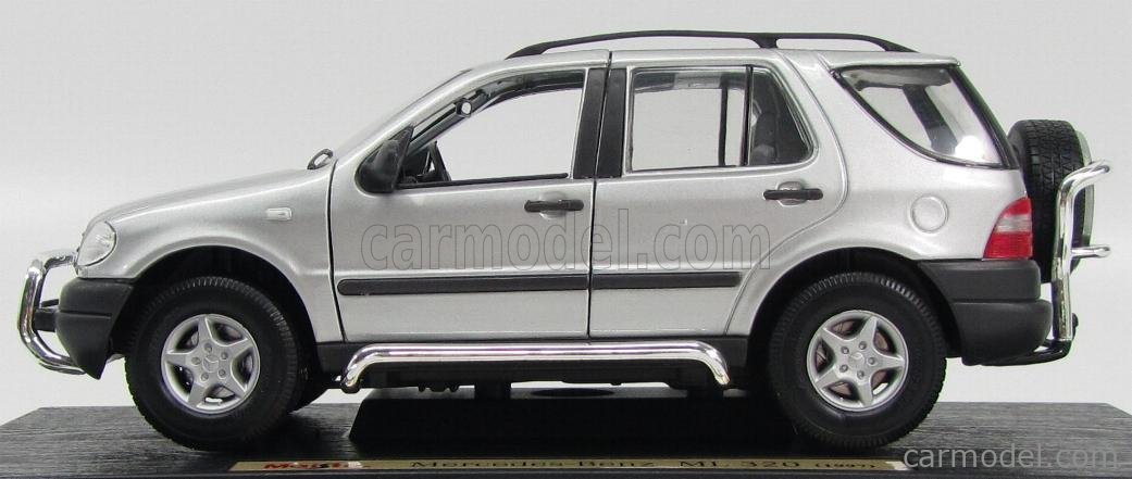 Maisto 1/18 - Mercedes ML 55 AMG - Gris Métallisé - Modèle Réduit Neuf En Boîte
