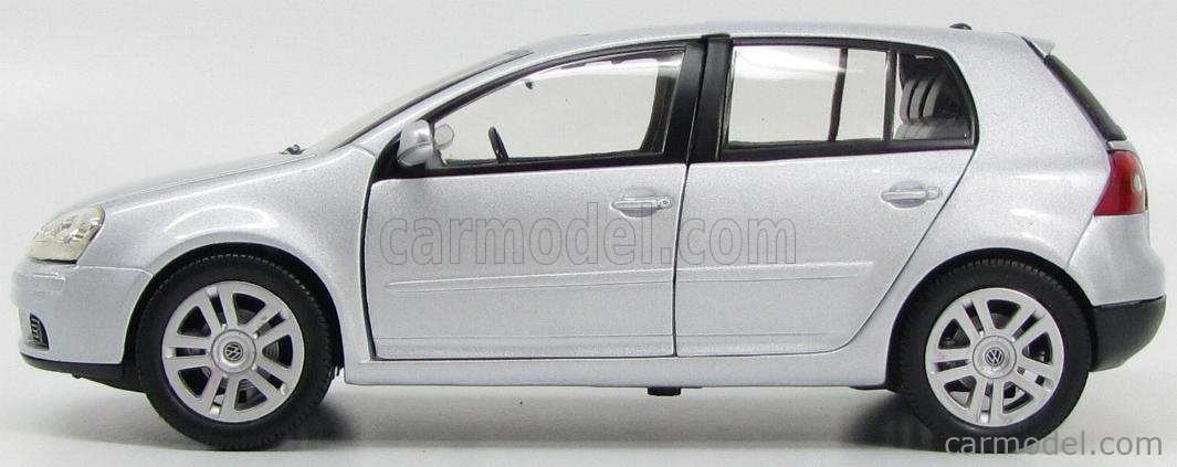 Burago Volkswagen 1/18 シルバー BURAGO 12071S Scale 1/18 | VOLKSWAGEN GOLF V 5-DOOR 2004 SILVER