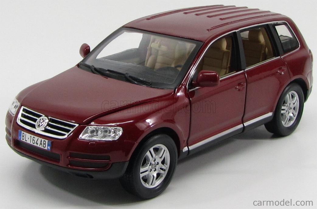 BURAGO 12002R Scale 1/18 | VOLKSWAGEN TOUAREG 4-DOOR 2002 BORDEAUX MET