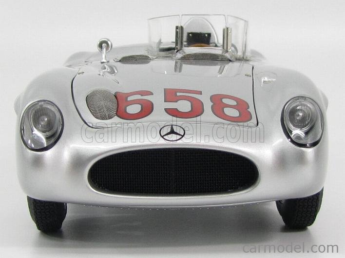 CMC 1:18 Mercedes-Benz 300 SLR #658 set with motor and