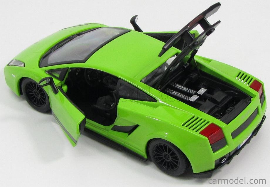 The 1/24 Lamborghini Gallardo Superleggera from Bburago, a review by
