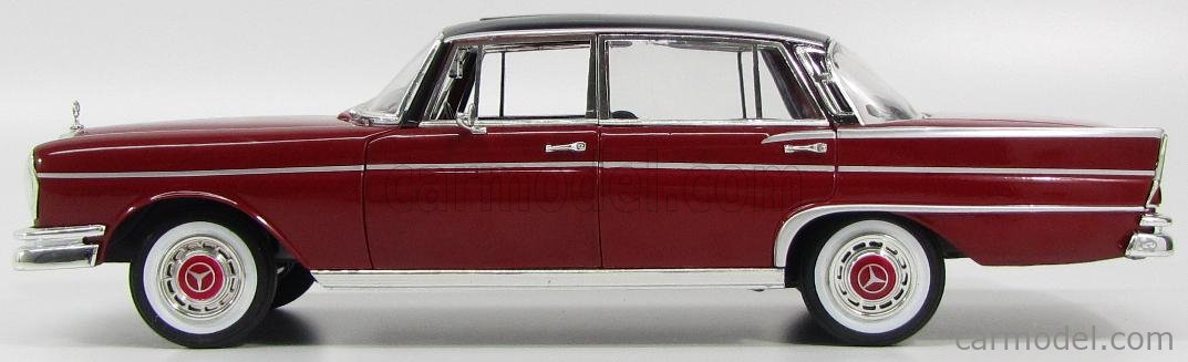 REVELL 08854 Scale 1/18 | MERCEDES BENZ 300SE LANG 1965 BORDEAUX BLACK