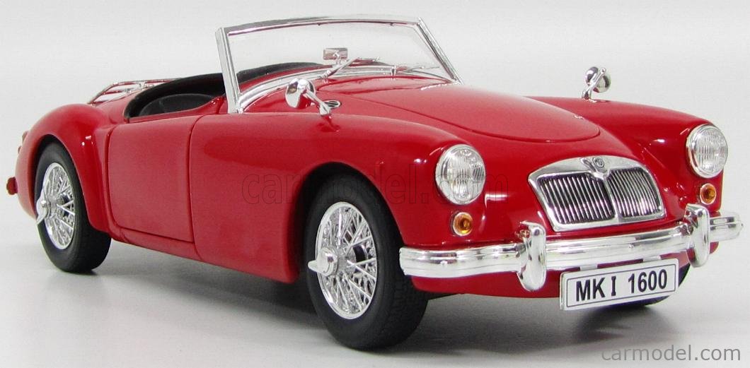 Diecast model cars MG MGA 1/18 Revell A Roadster red Verdeck liegt avec 