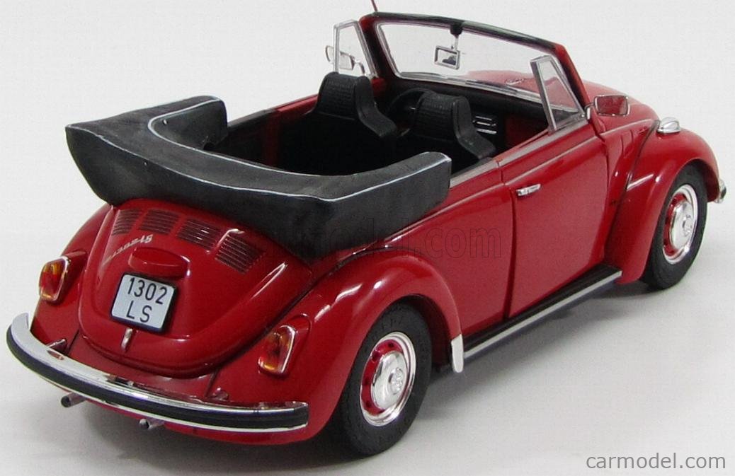 REVELL 08470 Scale 1/18 VOLKSWAGEN BEETLE 1302 LS CABRIOLET 1970 RED
