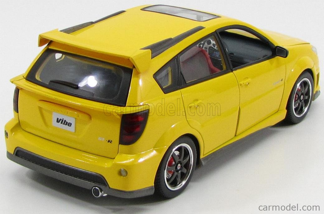 LUCKY-DIECAST LCD92508Y Scale 1/18 | PONTIAC VIBE GTR 4-DOOR 2003 YELLOW