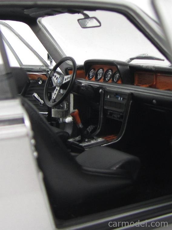 MINICHAMPS 180029020 Scale 1/18 | BMW 3.0 CSi E9 COUPE 1972