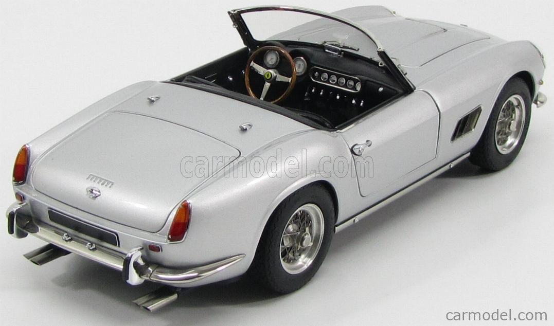CMC M093 Scale 1/18 | FERRARI 250GT SWB CALIFORNIA SPIDER