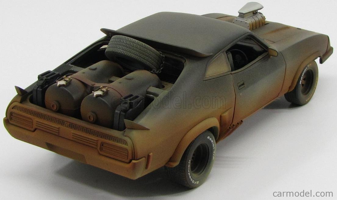 1//18 figure mad max with dog vroom painted for autoart mattel 1//18