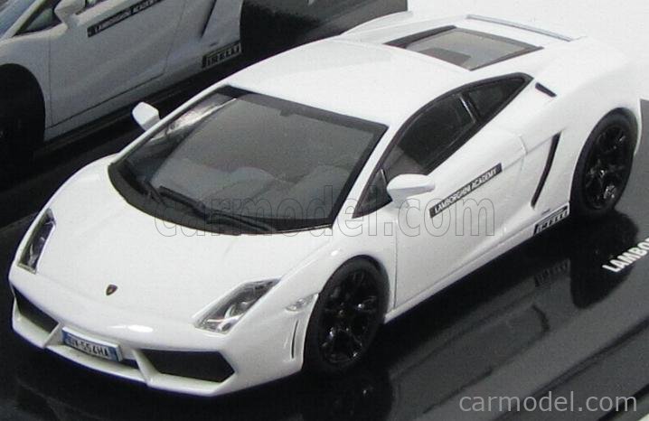 Minichamps Lamborghini Gallardo LP560-4 Lamborghini Academy in White 436103801 