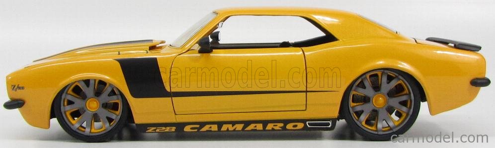 ミニカー JADA TOYS 1/18 1968 CHEVY CAMARO s-l400.jpg