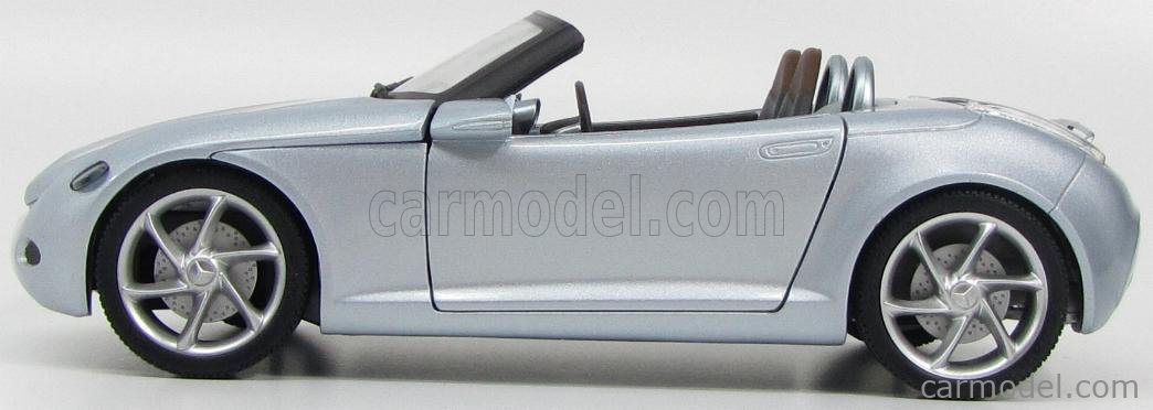 GATE B66962113 Scale 1/18 | MERCEDES BENZ SLA VISION ROADSTER 2000