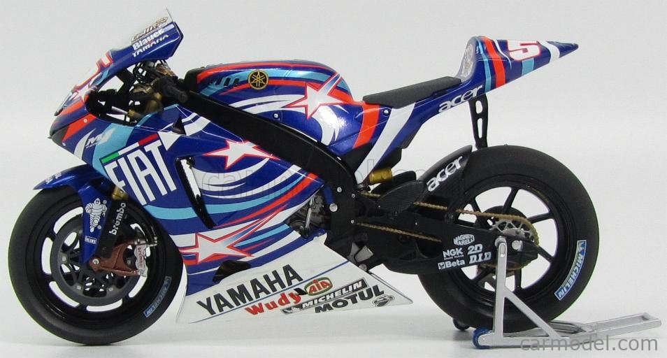 Minichamps 1:12 Colin Edwards Yamaha YZR-M1 MotoGP 2005