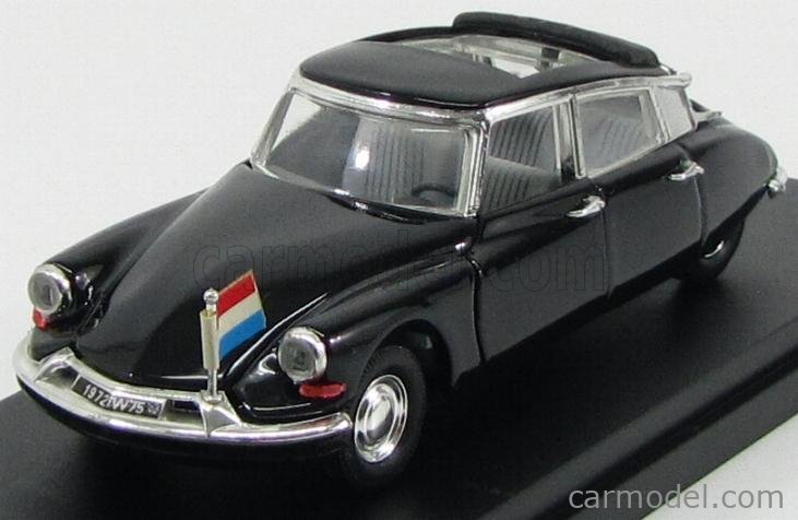 Maquette voiture : Citroën DS 19 blanche - Heller - Rue des Maquettes